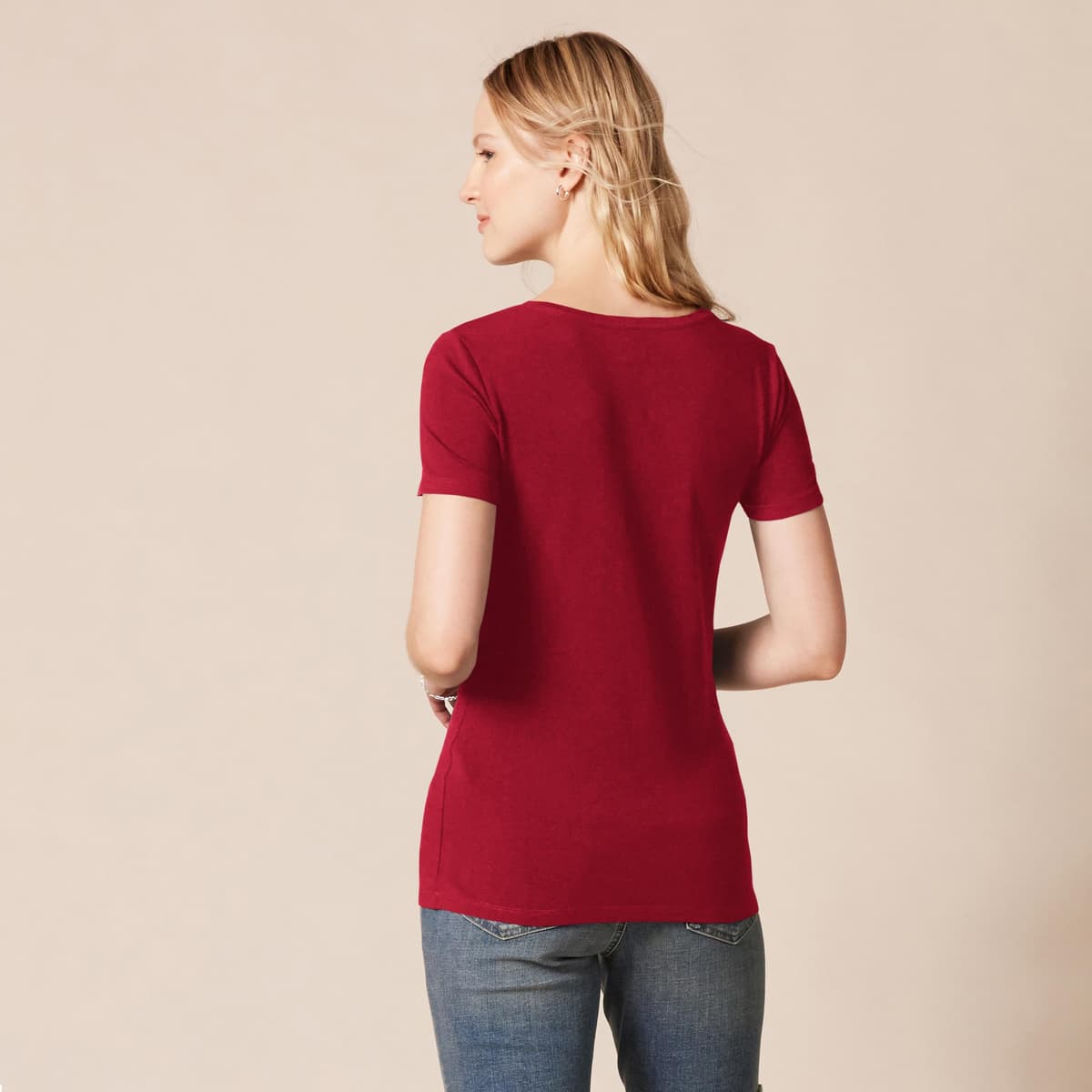Amazon Essentials Women's Regular-Fit Short-Sleeve T-Shirt (Crewneck and V-Neck Options), Multipacks — view 106