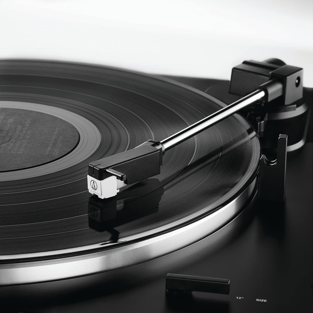 Audio-Technica LP60XBK Giradiscos Automático Estéreo de Tracción por Correa Negro — view 4