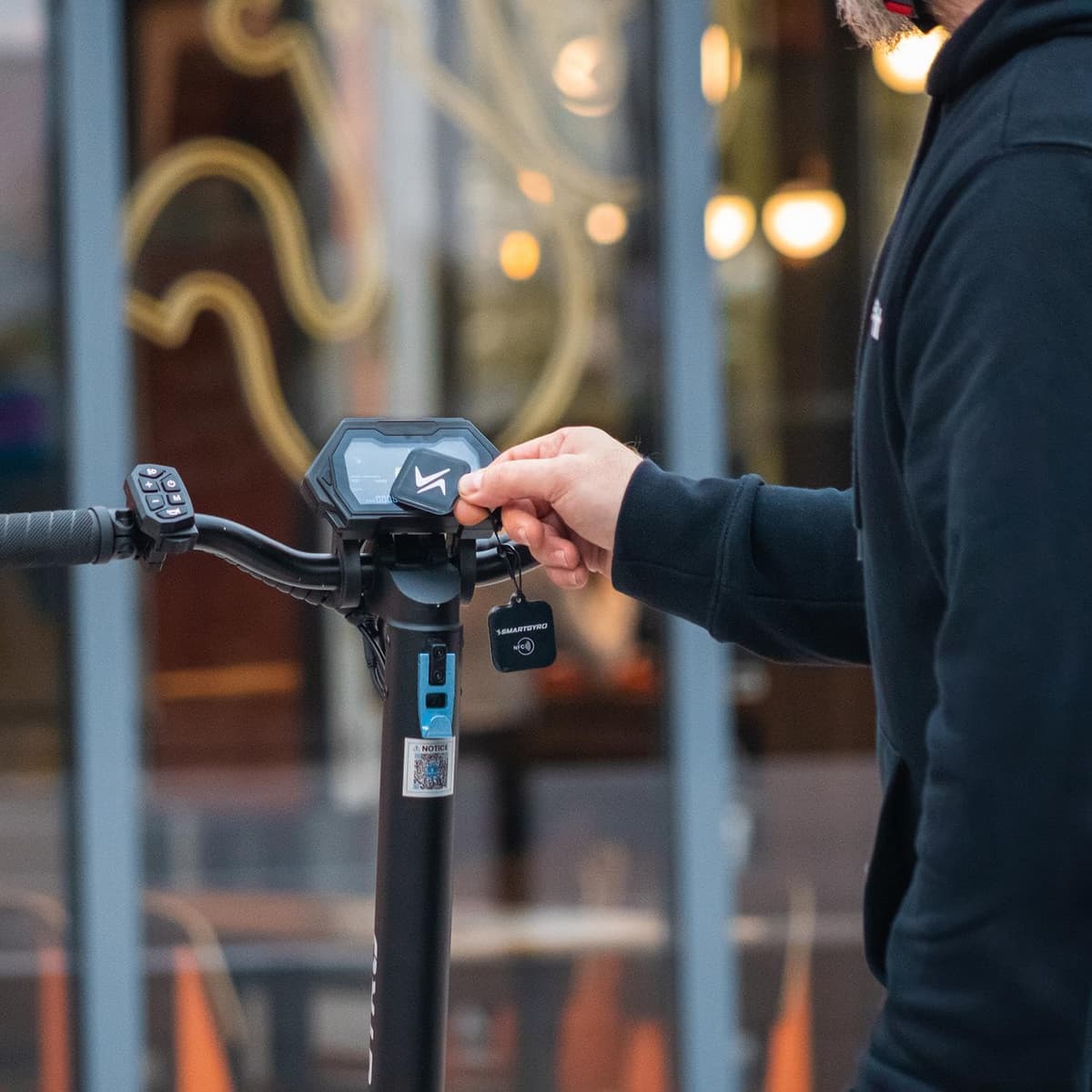 smartGyro Dual MAX 2 - Patinete Eléctrico, 2 Motores de 48V, Batería 15Ah, Smart Core, Autonomía 60 Km, Ruedas de 10 Pulgadas Dual Grip, Suspensiones, Triple Frenada — view 3