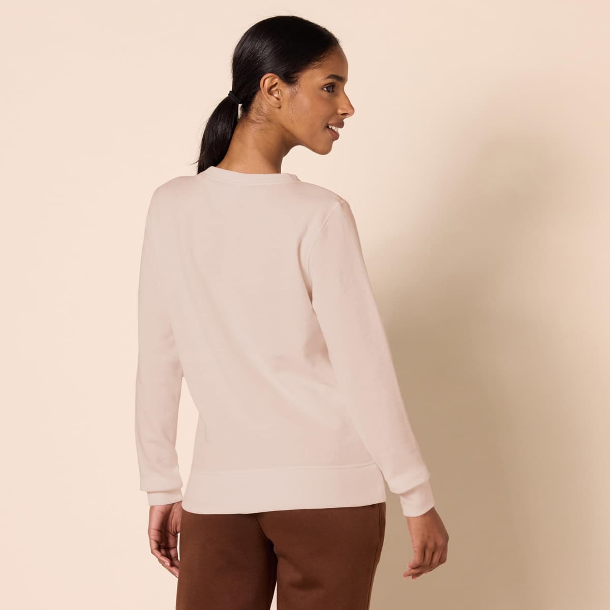 Amazon Essentials Mujer Sudadera con Cuello Redondo de Forro Polar (Disponible en Tallas Grandes) — view 75
