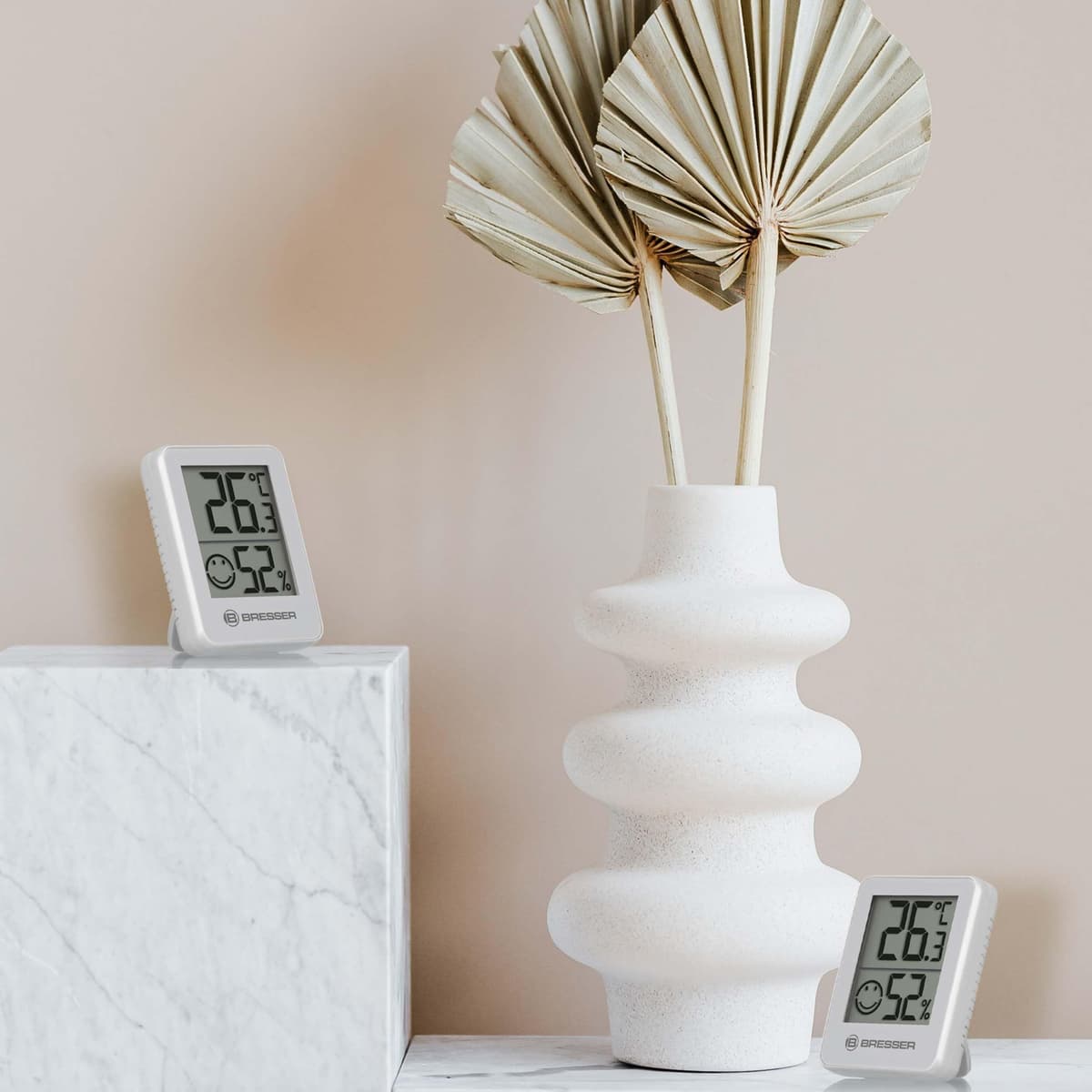 Bresser Termómetro higrómetro Temeo Hygro Indicator, juego de 3 unidades para instalación o montaje en pared con indicador de temperatura ambiente, blanco, 4,5 x 1,6 x 5,8 cm, blanco, pantalla 4,98 cm — view 4
