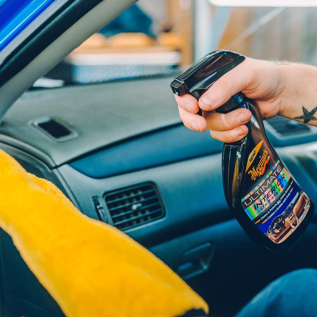 Meguiar's Quik Interior Detailer Cleaner 473ml for a Matt Finish. Cleans all Interior Car Surfaces - G13616EU — view 14