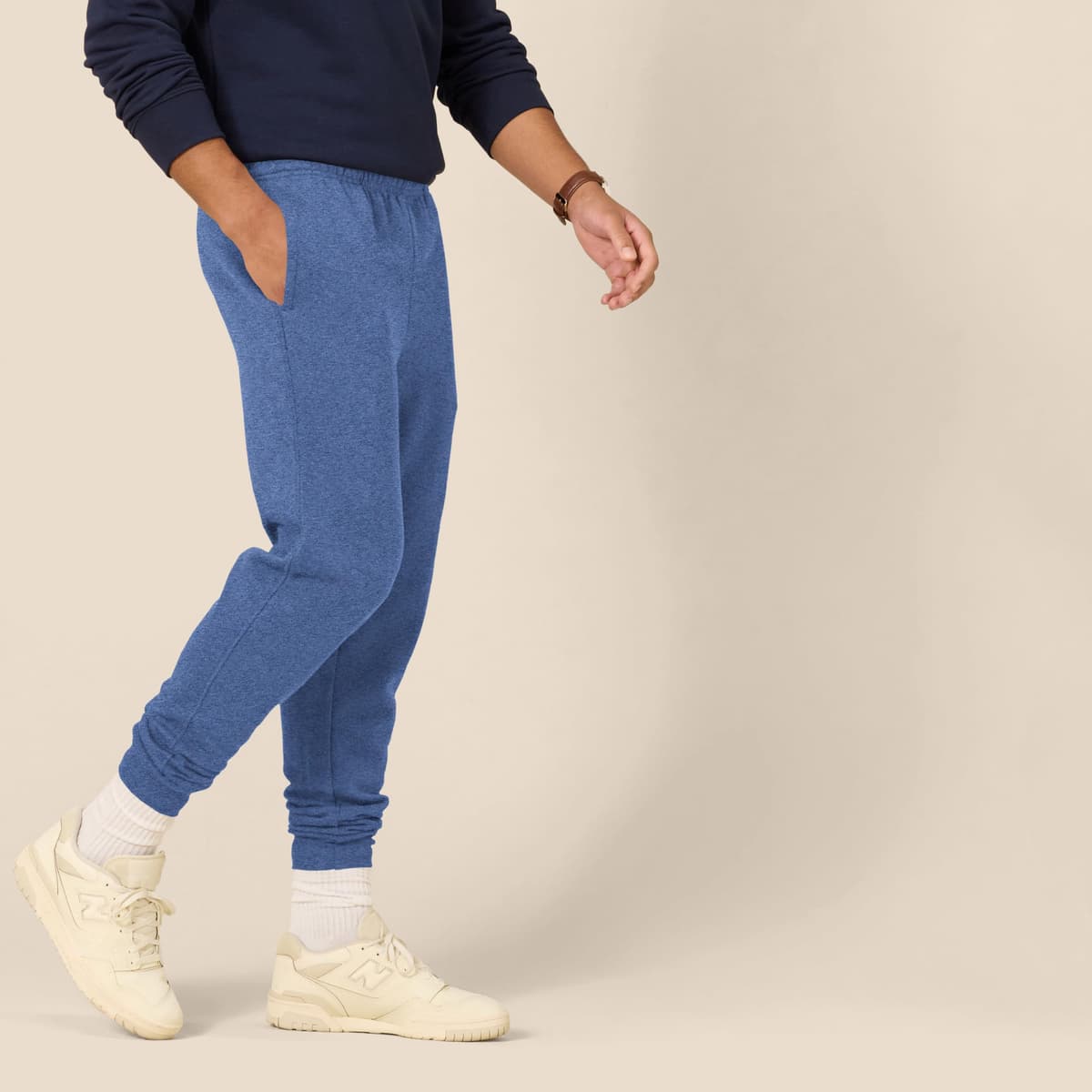 Amazon Essentials Pantalones Deportivos de Forro Polar y Corte Holgado Hombre — view 3