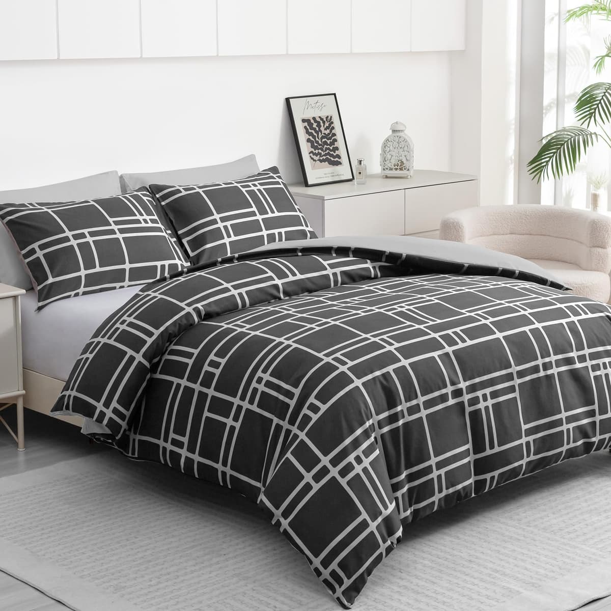 Pamposh 3 Pcs Single Duvet Cover Set with Matching Black Single Fitted Sheet 40 cm Extra Deep Pocket - UltraSoft Breathable Premium Microfibre Reversible Quilt Cover Bedding Set For All Seasons — view 39