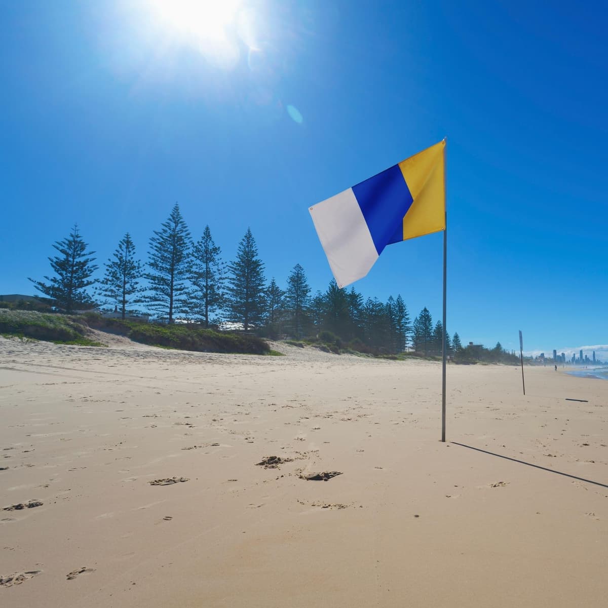 Runesol Cornwall Flag - 91x152cm, 3ft x 5ft, Cornish Flag, 4 Grommets, Eyelet in Every Corner, Premium Quality, Inside & Outside Use, Vivid Colours — view 1245