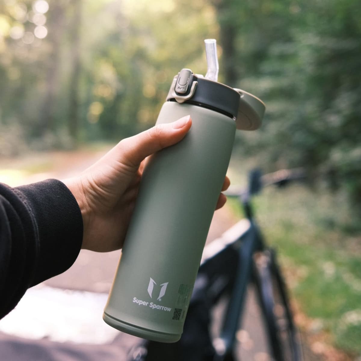 Super Sparrow Insulated Water Bottle - Travel Mug - 500ml, 750ml，950ml - Stainless Steel Water Bottles - BPA Free - Leakproof Metal Bottles - Includes 2 Lids, Straw Lid & Spout Lid — view 5