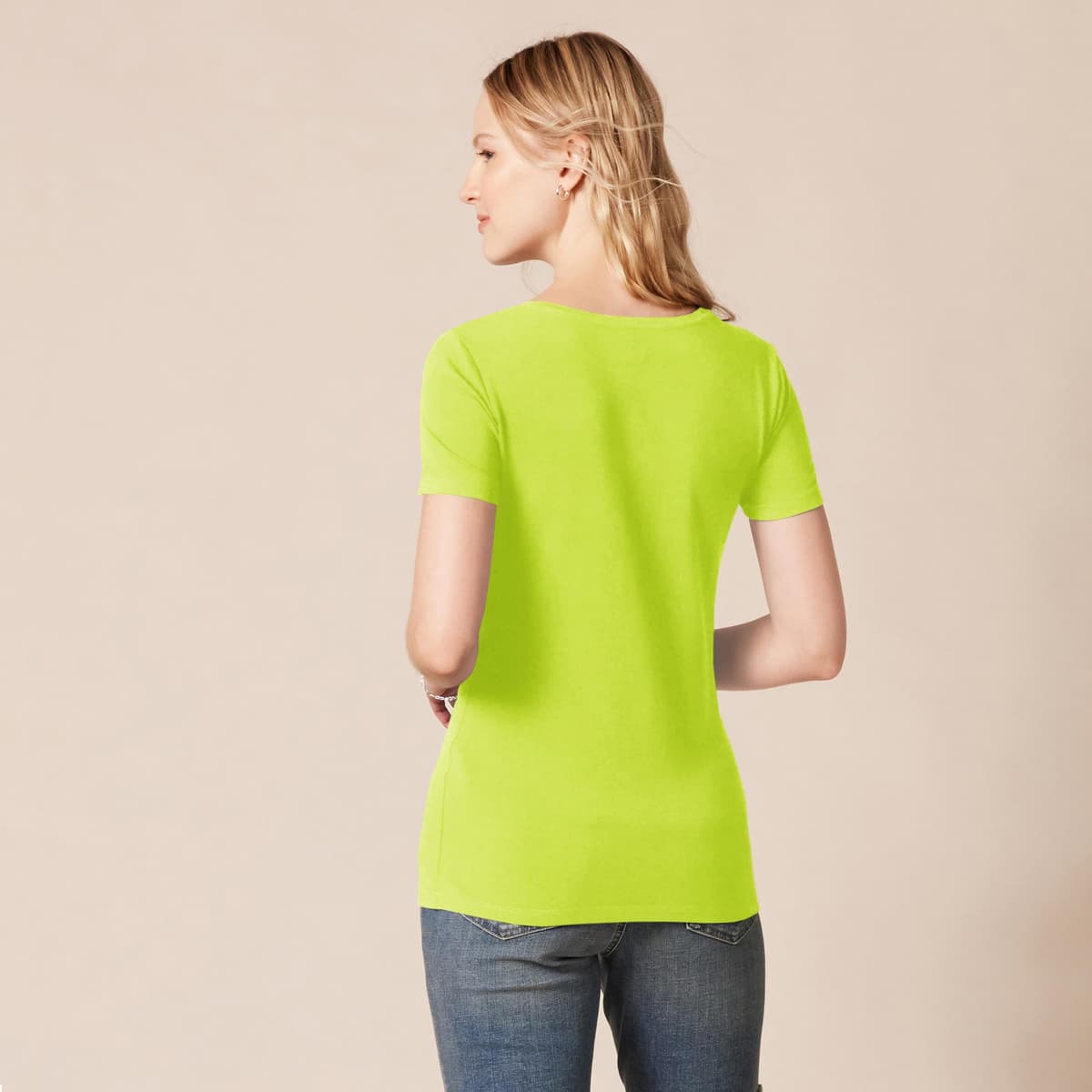 Amazon Essentials Women's Regular-Fit Short-Sleeve T-Shirt (Crewneck and V-Neck Options), Multipacks — view 10