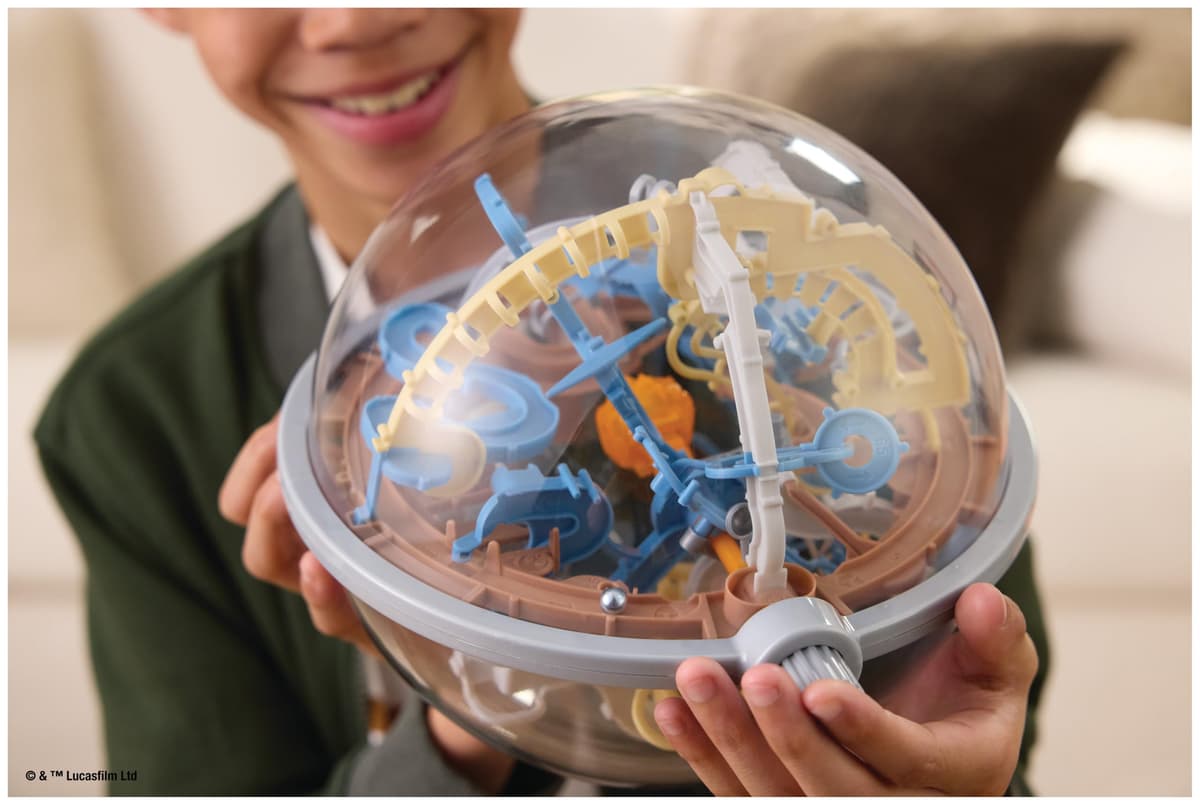 PERPLEXUS Star Wars - The Mandalorian - Laberinto de Bolas 3D con 80 obstáculos galácticos del Universo Star Wars con botón Giratorio Interactivo, a Partir de 8 años — view 5