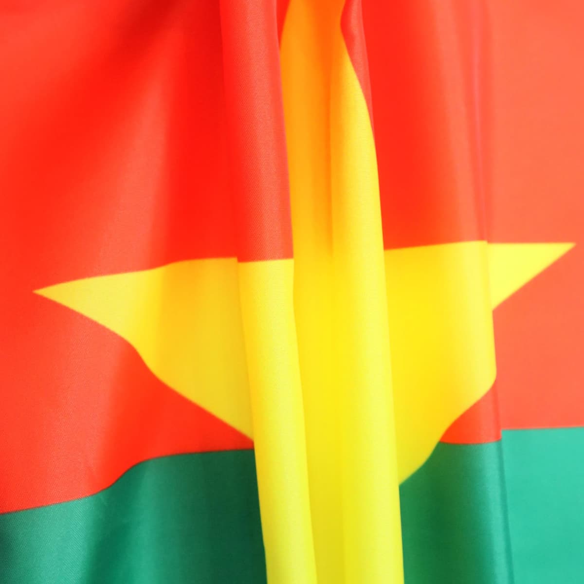 AZ FLAG - Burkina Faso Flag - 3x5 Ft - 100D Polyester Burkinabe Banner with Two Metal Grommets - Fade Resistant - Vivid Colors - 3' x 5' Feet - 150x90 Cm — view 3