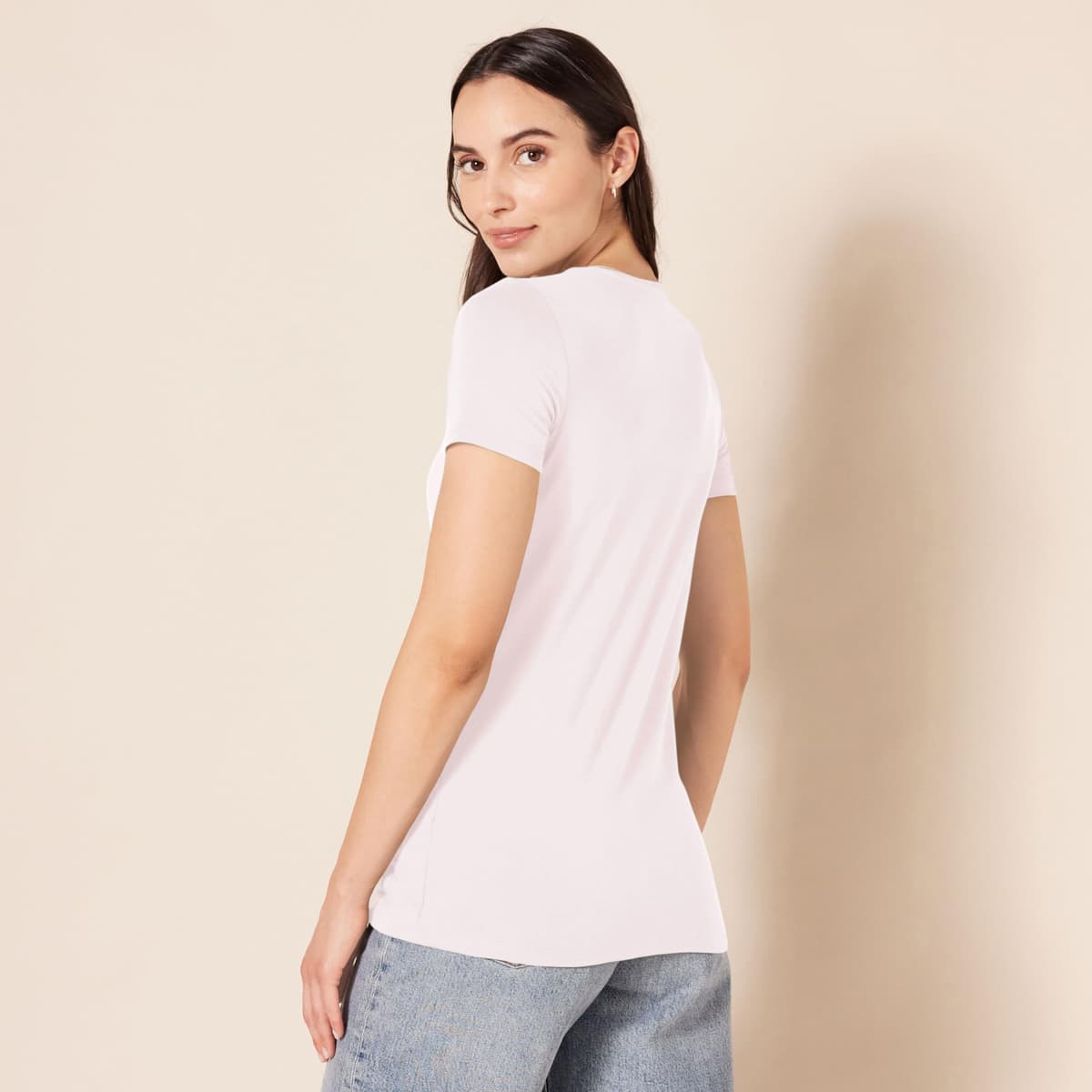 Amazon Essentials Women's Regular-Fit Short-Sleeve T-Shirt (Crewneck and V-Neck Options), Multipacks — view 117