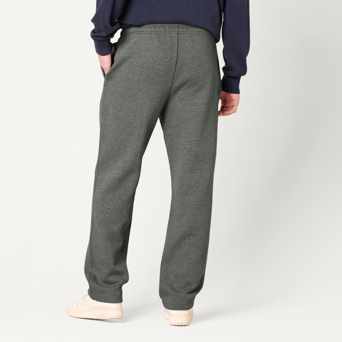 Amazon Essentials Pantalones Deportivos de Forro Polar con Parte Inferior Abierta (Disponibles en Tallas Grandes y Largos Especiales) Hombre — view 3