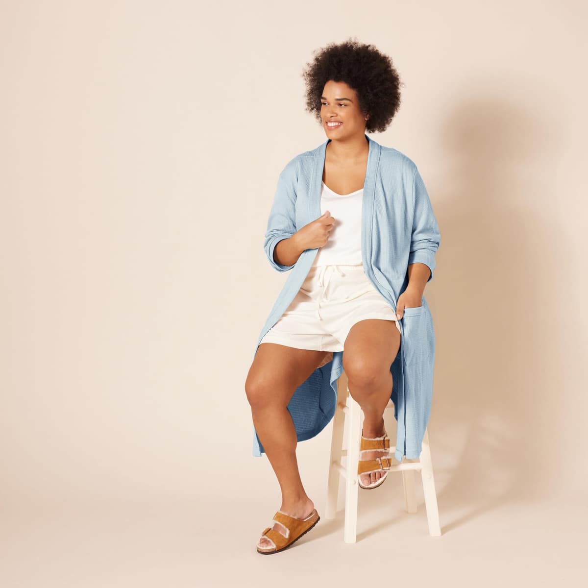 Amazon Essentials Women's Lightweight Waffle Mid-Length Dressing Gown (Available in Plus Size) — view 7