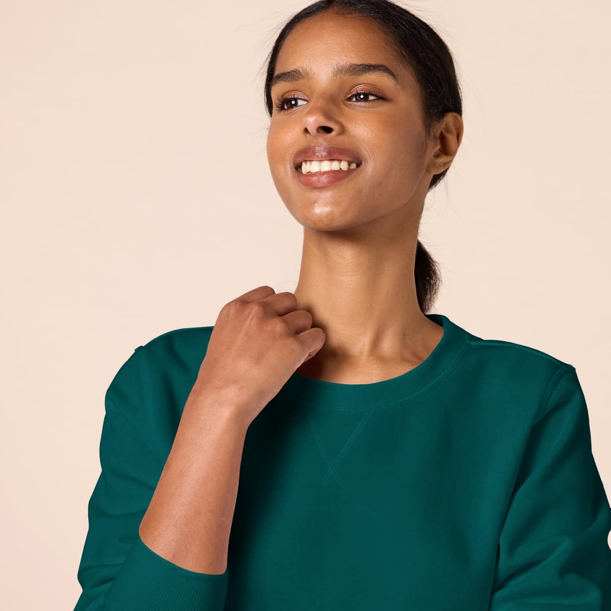 Amazon Essentials Mujer Sudadera con Cuello Redondo de Forro Polar (Disponible en Tallas Grandes) — view 35
