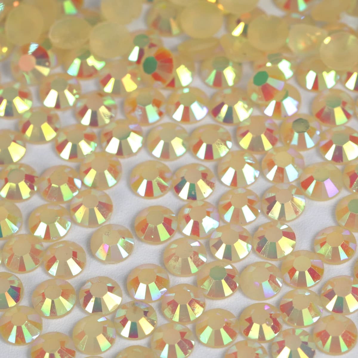 1000pcs 4mm Flat Back Non-Stick Rhinestone Crystal Diamantes Nail Art & Craft Scrapbooking Embellishments 90 Available Colours (4mm, AB Clear #A13) — view 69