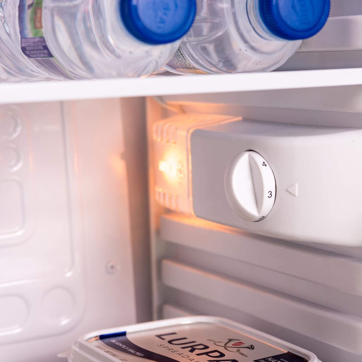 SIA LFS01WH 48cm White Freestanding 91L Under Counter Larder Fridge — view 3