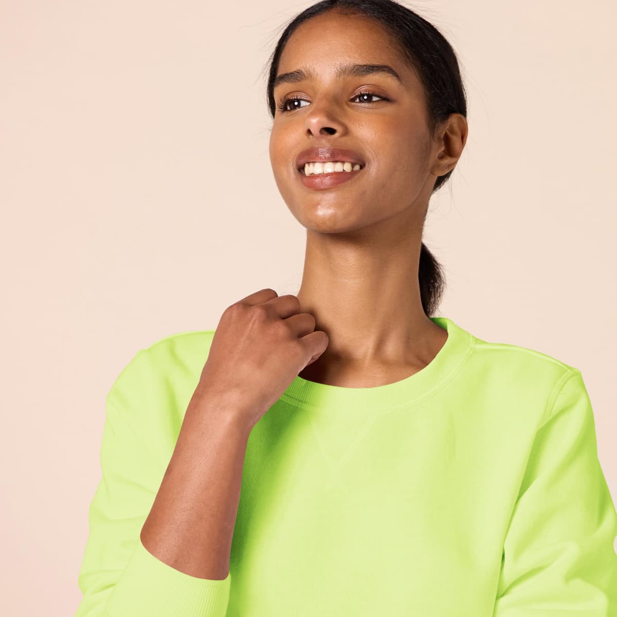 Amazon Essentials Mujer Sudadera con Cuello Redondo de Forro Polar (Disponible en Tallas Grandes) — view 27