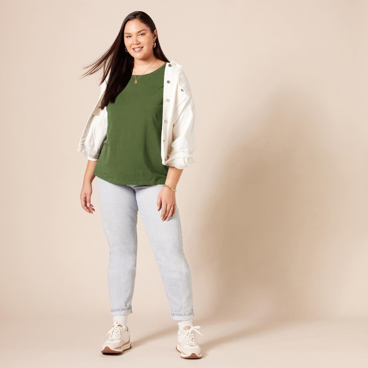 Amazon Essentials Camiseta de Manga Corta y Corte Estándar (Opciones de Cuello Redondo y Cuello en V) Mujer, Paquetes Múltiples — view 7