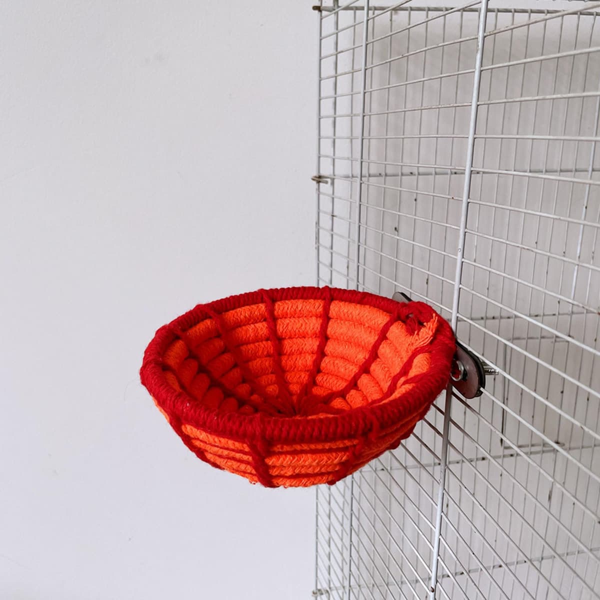 Cama para jaula de pájaros, cuerda de algodón, hamaca de nido de pájaros con montaje de tornillo, percha suave para loros para periquitos, tortolitos, cacatúas, conures y loros pequeños, accesorios de — view 2