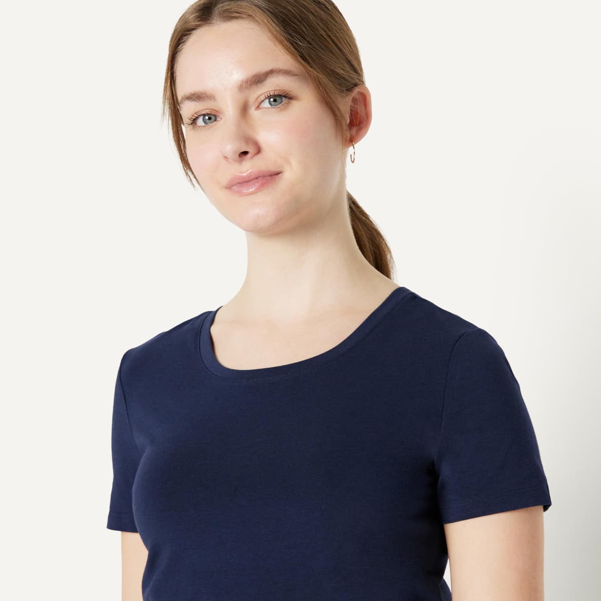 Amazon Essentials Women's Regular-Fit Short-Sleeve T-Shirt (Crewneck and V-Neck Options), Multipacks — view 85