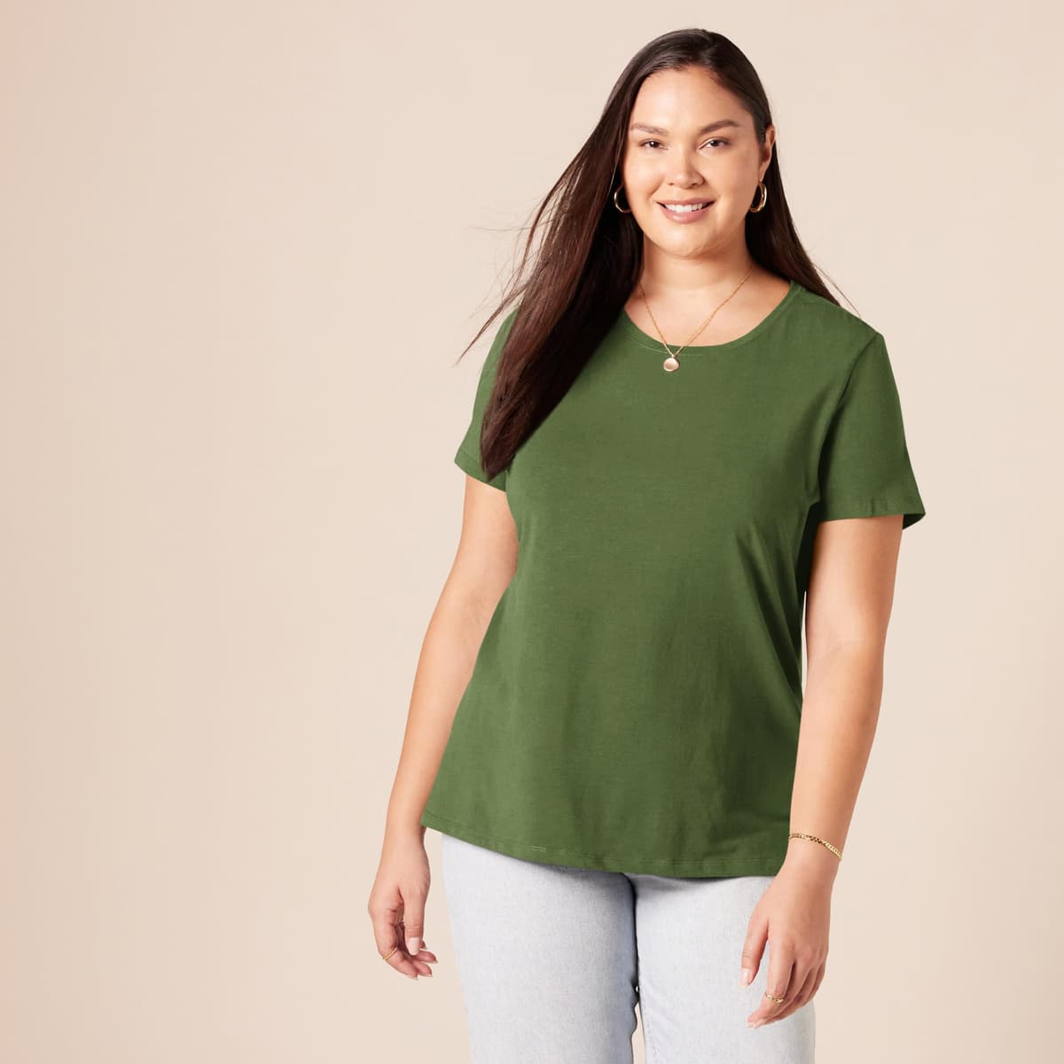 Amazon Essentials Camiseta de Manga Corta y Corte Estándar (Opciones de Cuello Redondo y Cuello en V) Mujer, Paquetes Múltiples — view 6