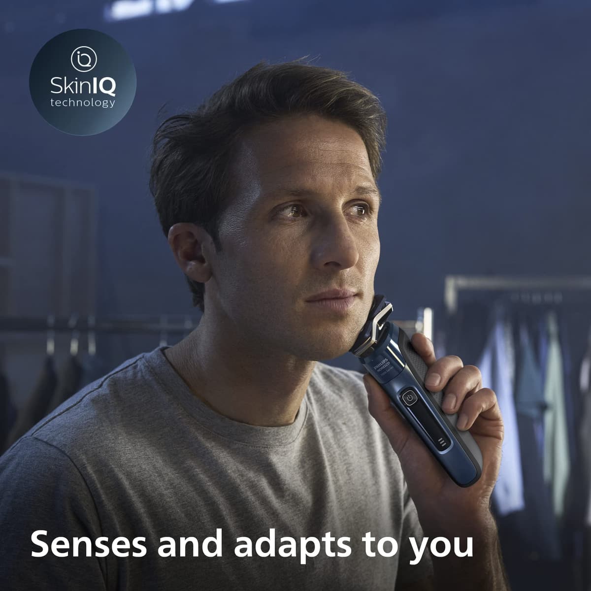 Philips Shaver Series 7000 - Wet & Dry Mens Electric Shaver with SkinIQ Technology, Razor with Pop-up Trimmer, Charging Stand, Travel Case, Quick Clean Pod and Quick Clean Cartridge (Model S7886/55) — view 3