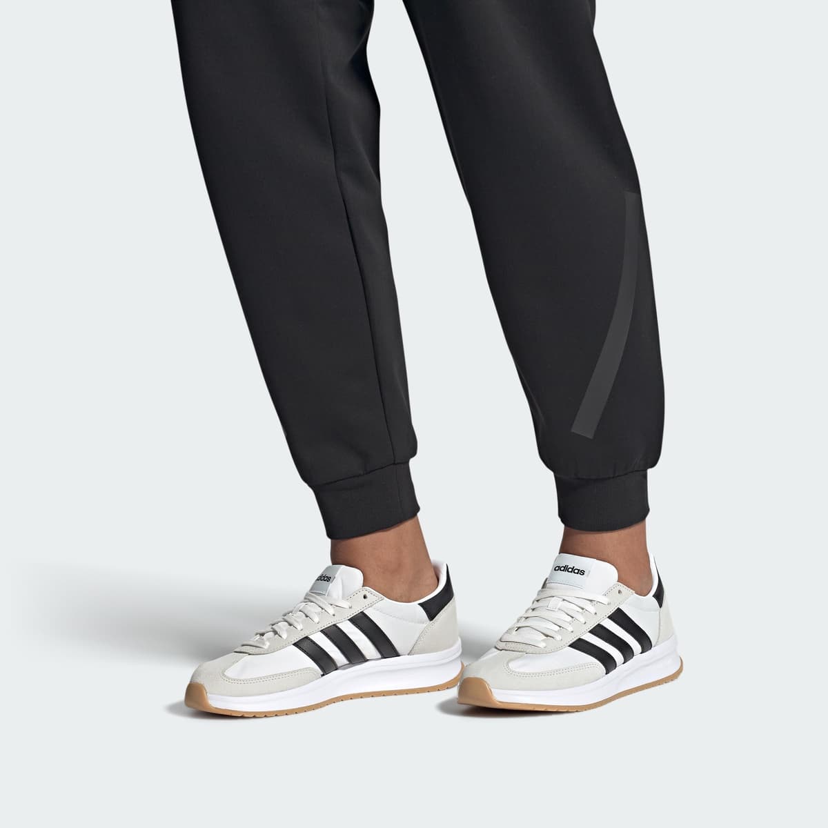 Adidas Hombre Run 70S 2.0 Zapatos — view 2