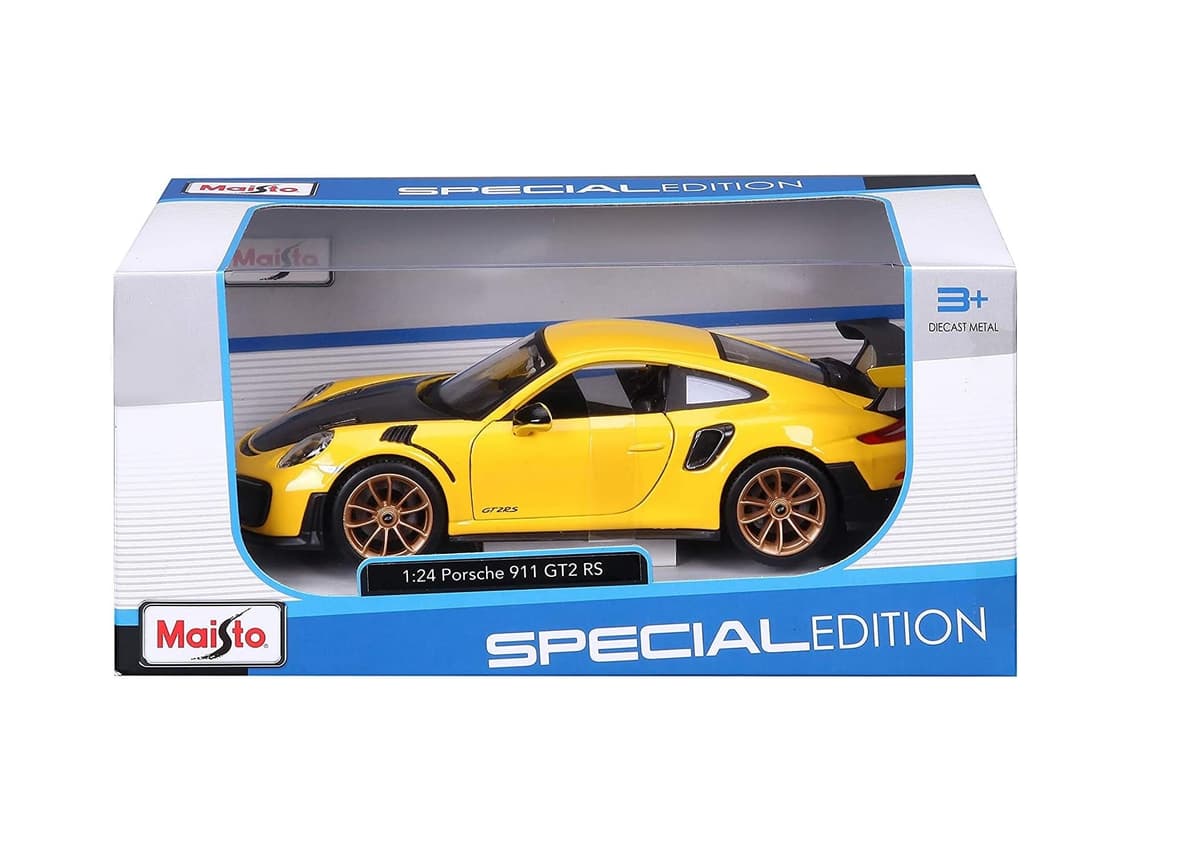 Bburago - Porsche 911 GT2 RS - Maqueta Realista de Coche a Escala 1:24, Licencia Oficial Porsche, Edad Recomendada 3+ años
