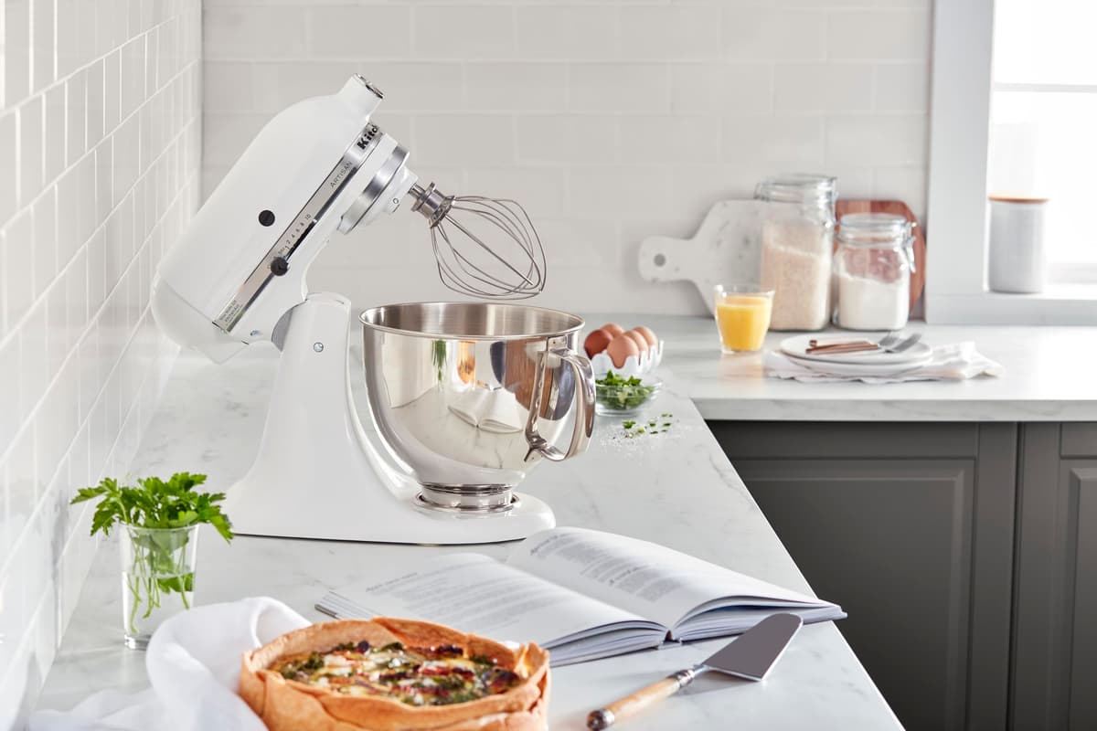 KitchenAid Artisan Series 5 Quart Tilt Head Stand Mixer with Pouring Shield KSM150PS, White — view 5
