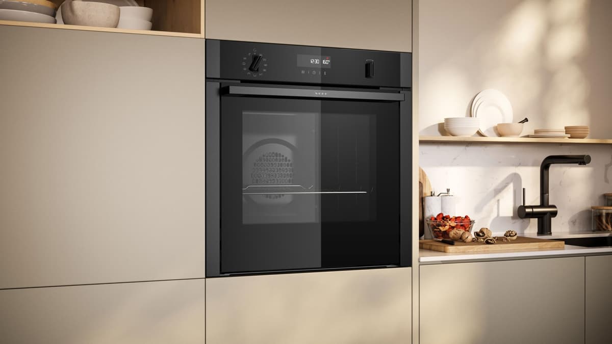 NEFF, N50, B6ACH7AG7B, 60cm Built-in Single Oven with Hide®, Home Connect, Pyrolytic Self-Cleaning with Easy Clean, CircoTherm, and LCD display in Graphite-Grey — view 3