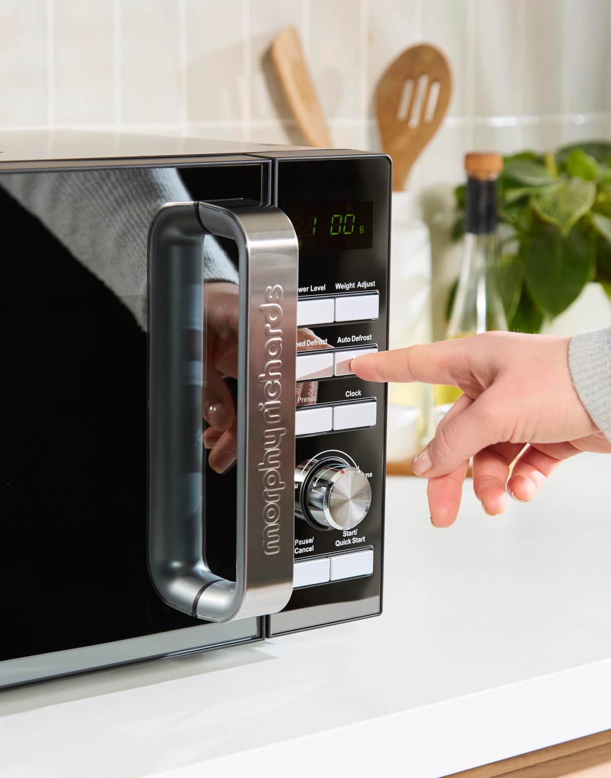 Morphy Richards Digital Microwave with Mirror Glass Door, 20L Capacity, 95 Minute Timer fo Cooking, 6 Power Levels, Defrost mode, Glass Turntable, 800W, Matt Black & Silver, Easy Clean, 511443 — view 3