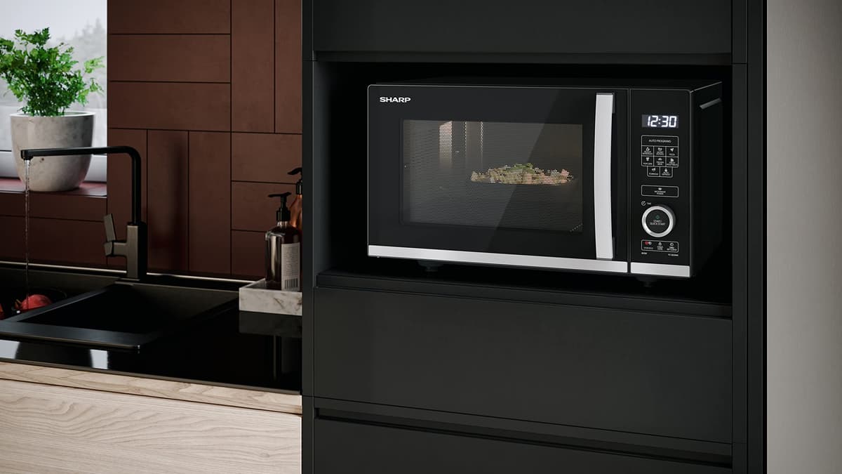 SHARP YC-QS204AU-B Compact 20 Litre 800W Digital FLATBED Microwave, 10 power levels, ECO Mode, defrost function, LED cavity light - Black — view 4