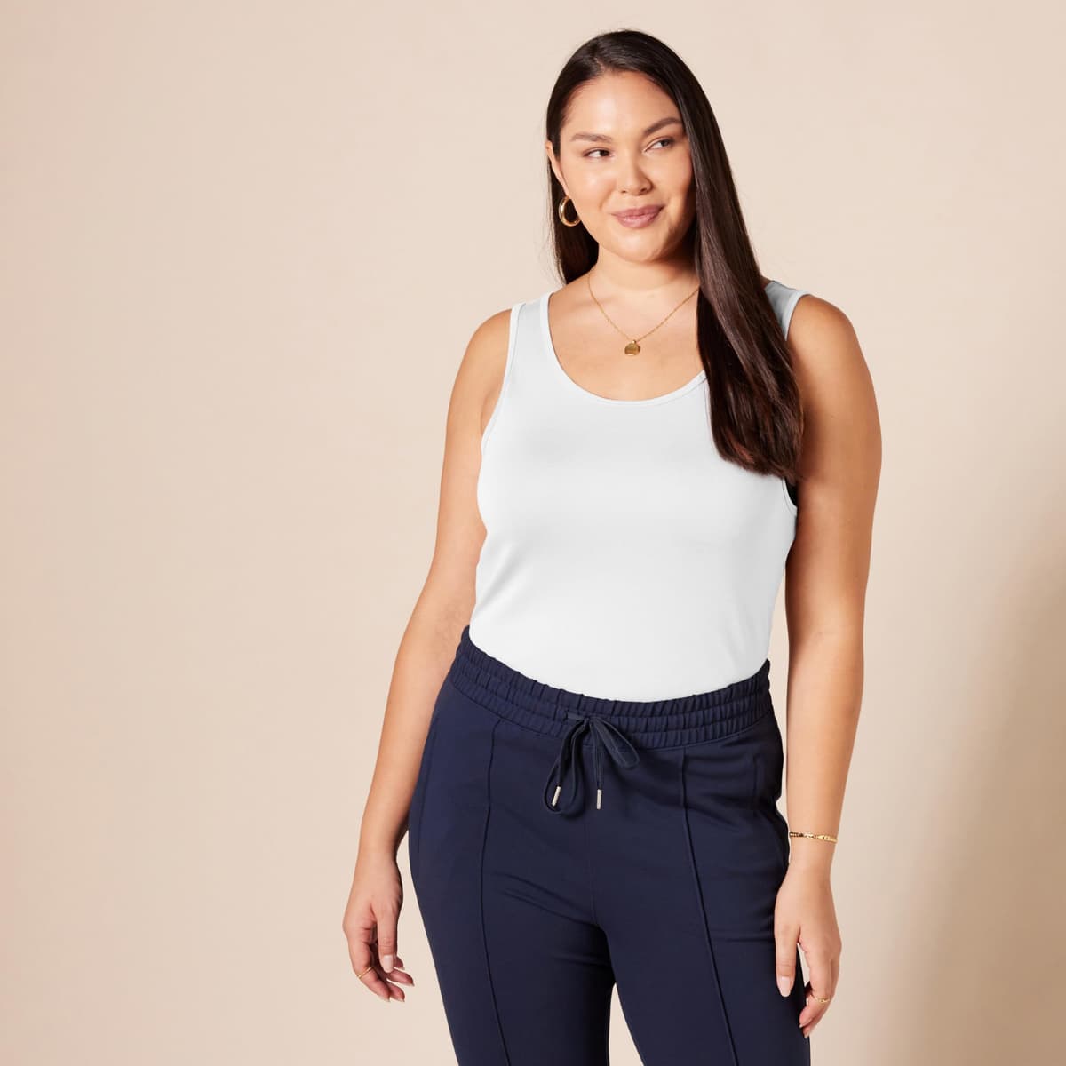 Amazon Essentials Women's Slim-Fit Vest, Pack of 2 — view 6