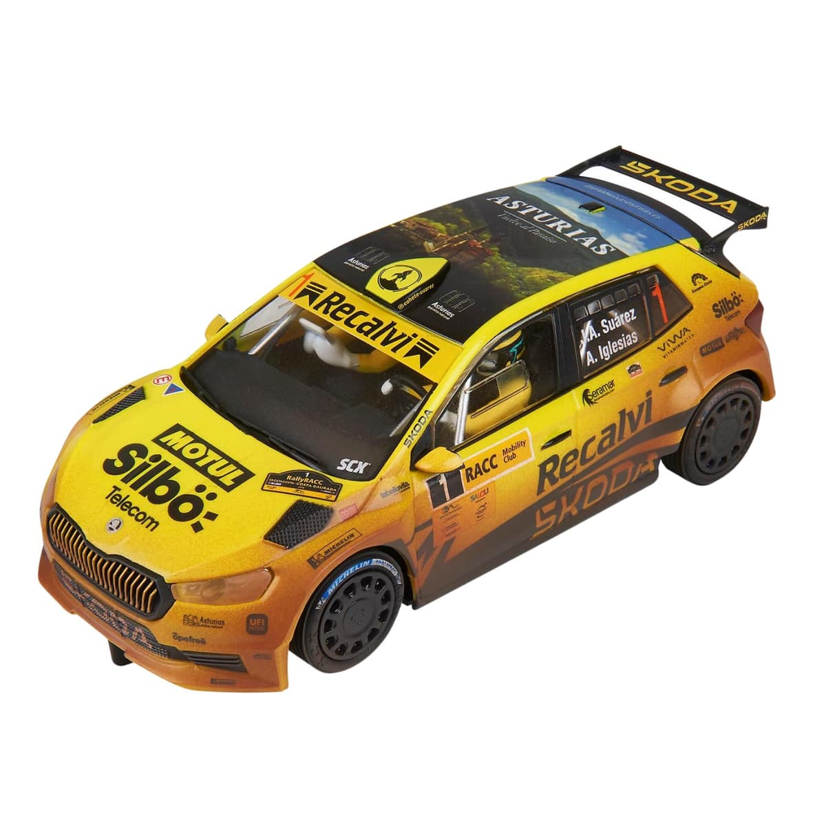 SCALEXTRIC - Vehículo de Carreras Classic - Coche Slot - Escala 1:32 (Skoda Fabia WRC2 - Cohete Suárez Mud Effect)