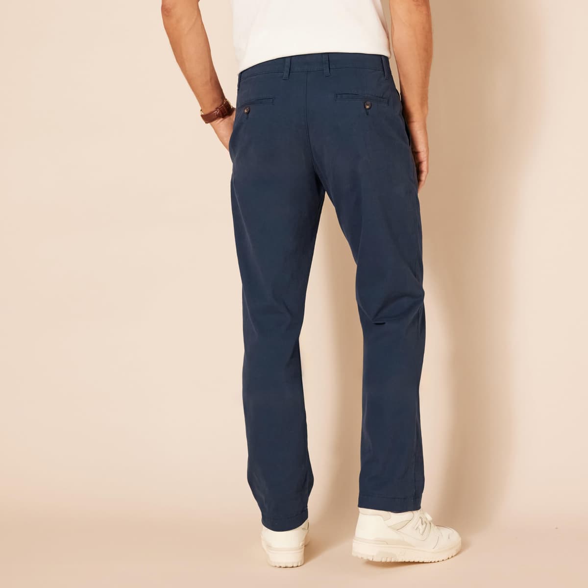 Amazon Essentials Men's Athletic Fit Casual Stretch Chino Work Trousers (Available in Big & Tall) — view 2