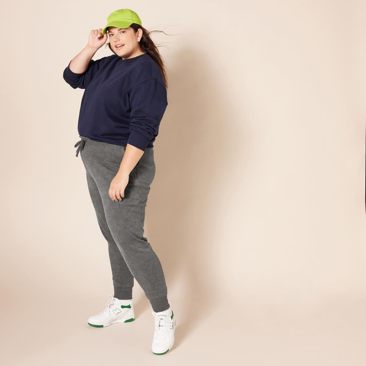 Amazon Essentials Mujer Pantalones De Correr De Forro Polar con Puños (Disponibles En Tallas Grandes) — view 7