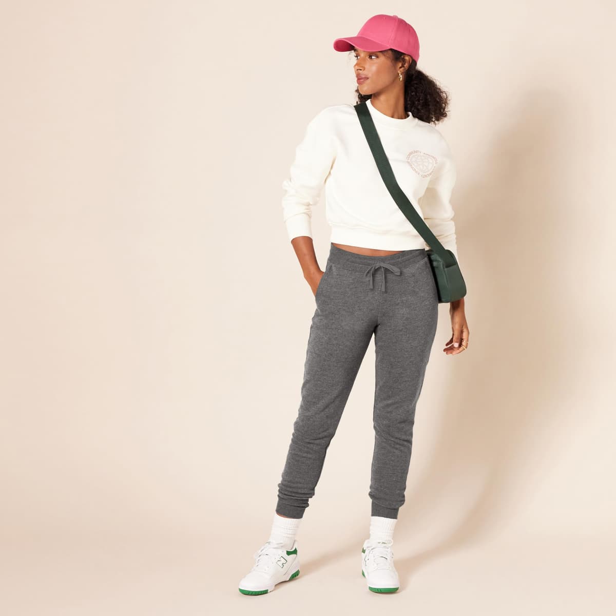 Amazon Essentials Mujer Pantalones De Correr De Forro Polar con Puños (Disponibles En Tallas Grandes) — view 3