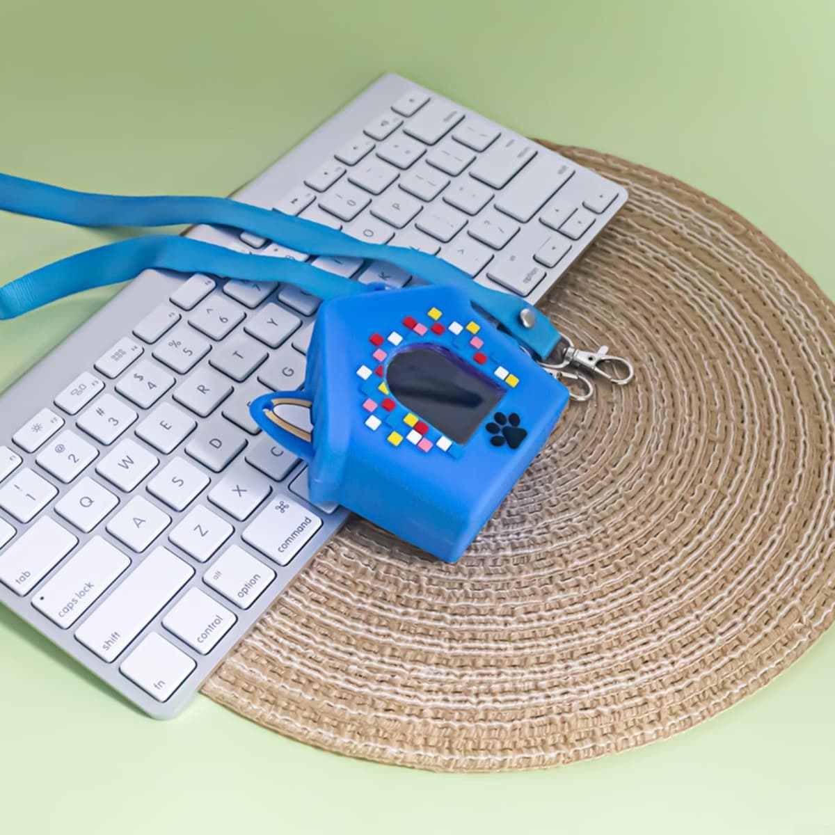 Funda protectora de silicona para Bitzee para casa de perros, a prueba de golpes y polvo, carcasa de silicona ligera con puertos y botones, incluye práctico accesorio de cordón (coloreado) — view 5