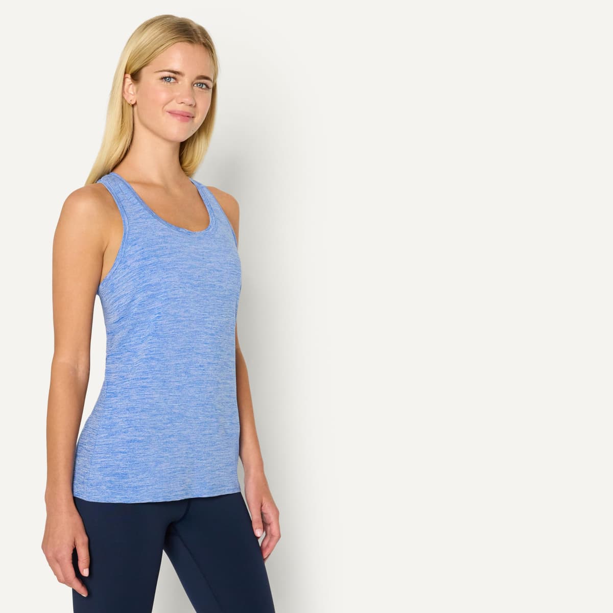 Amazon Essentials Top Deportivo Elástico de Entrenamiento, Secado Rápido y Espalda Nadadora (Tallas Grandes) Mujer, Paquetes Múltiples — view 2