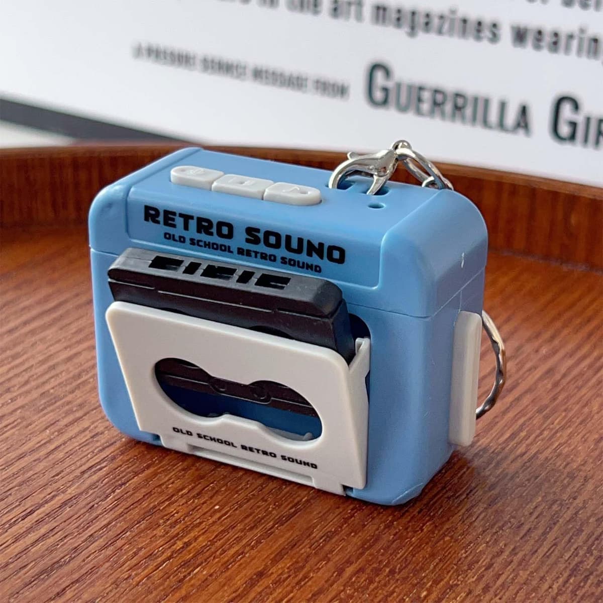 1PCS Retro Recorder Key Ring Funny Music Box Pendant Charm Recordable Tape Recorder Keychain Gift,5.5 * 4.1 * 2.2cm