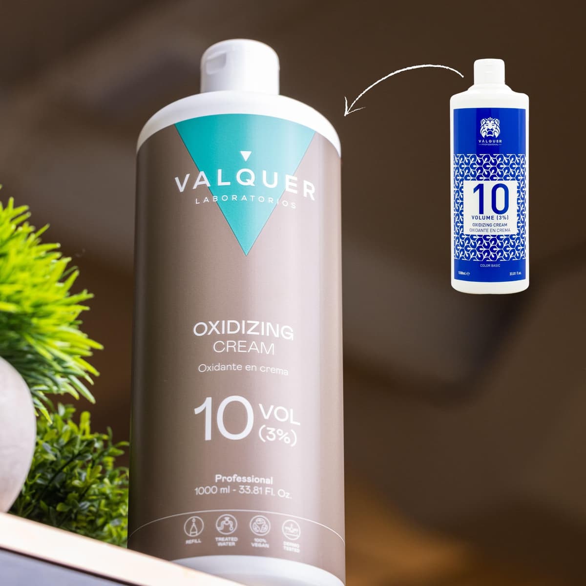 VALQUER Agua Oxigenada en Crema Estabilizada 10 Volúmenes 3% | Oxidante para Coloración Capilar Permanente y Decoloración | Vegano con Ingredientes de Origen Natural | Profesional | 1 L — view 4