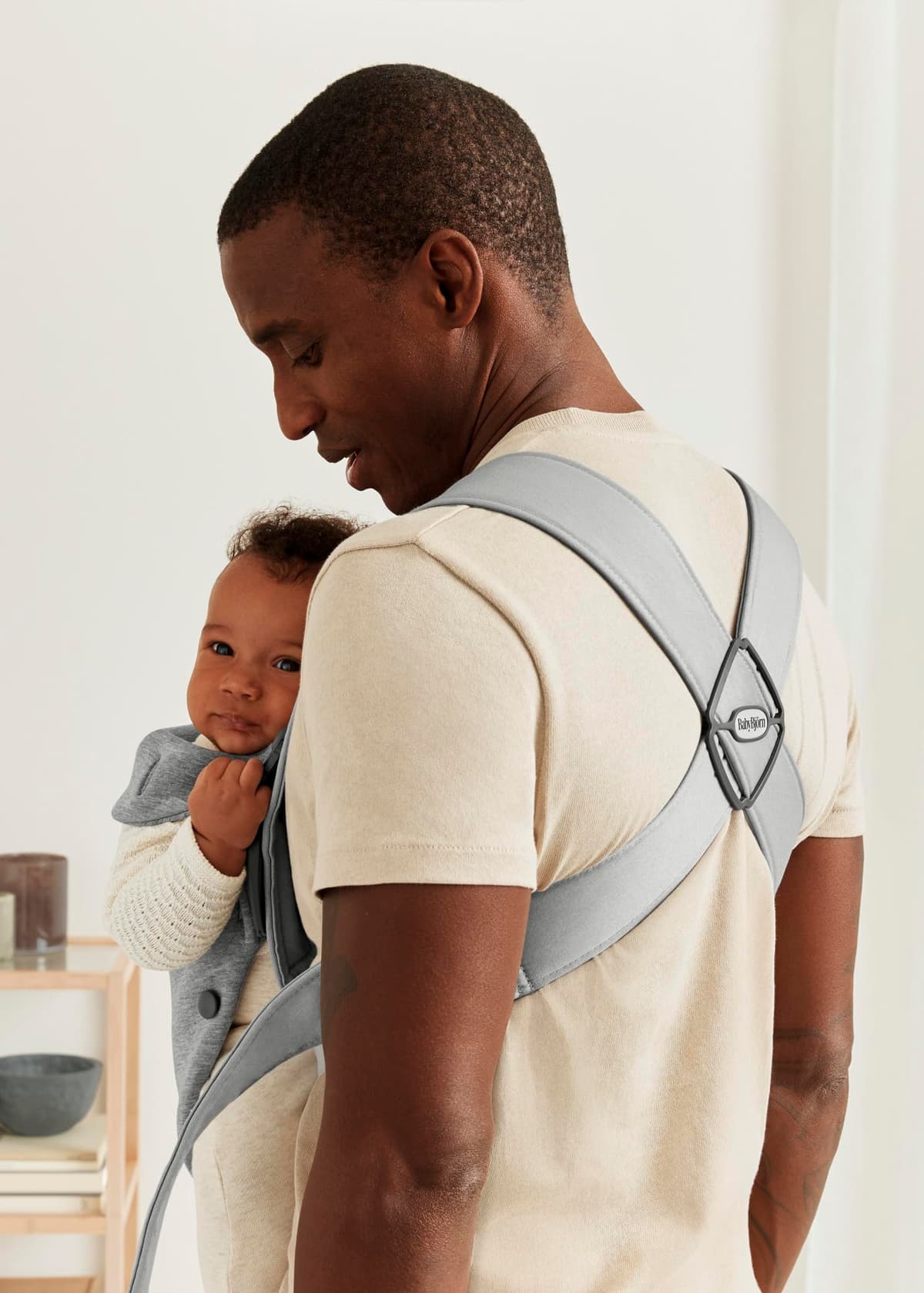 BABYBJÖRN Mochila Porta Bebé Mini, 3D Jersey, Gris Claro — view 4