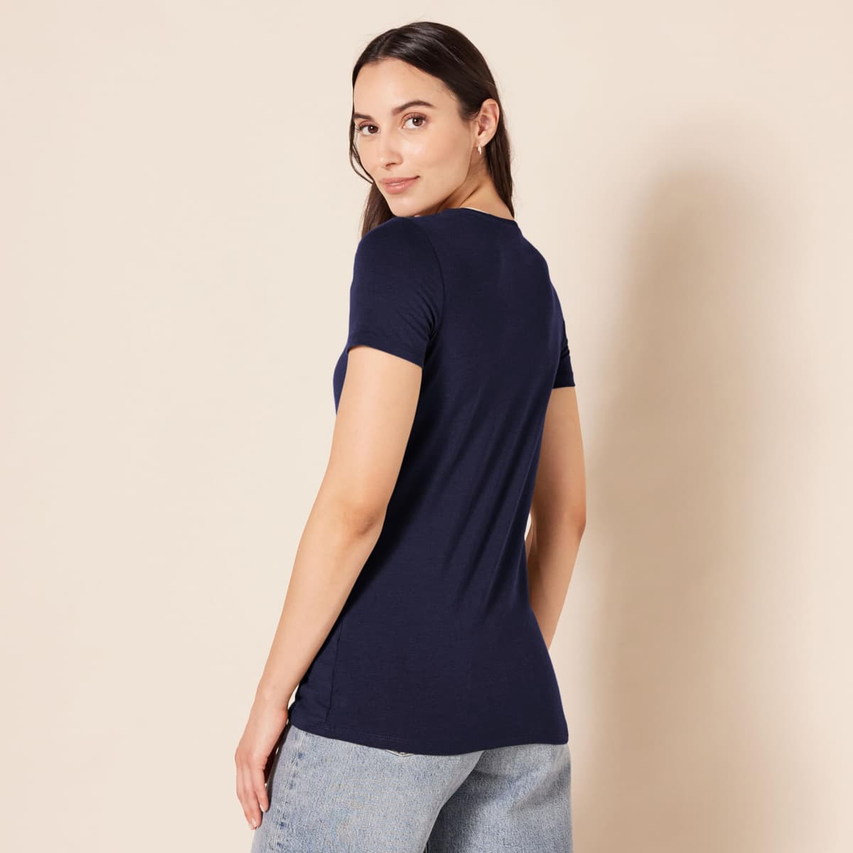 Amazon Essentials Women's Regular-Fit Short-Sleeve T-Shirt (Crewneck and V-Neck Options), Multipacks — view 269