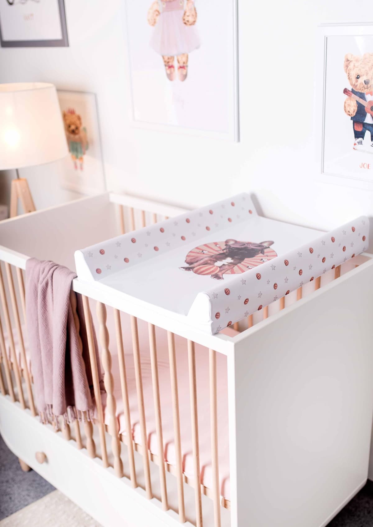 Ceba Baby® Cambiador Bebe para Cuna - Cambiador Rígido para Bebés - 70x50 cm - 2 Cuñas - Almohadilla Cambiadora Lavable para Niñas y Niños - Certificado Öko-Tex - Giardino - 70x50 cm — view 3