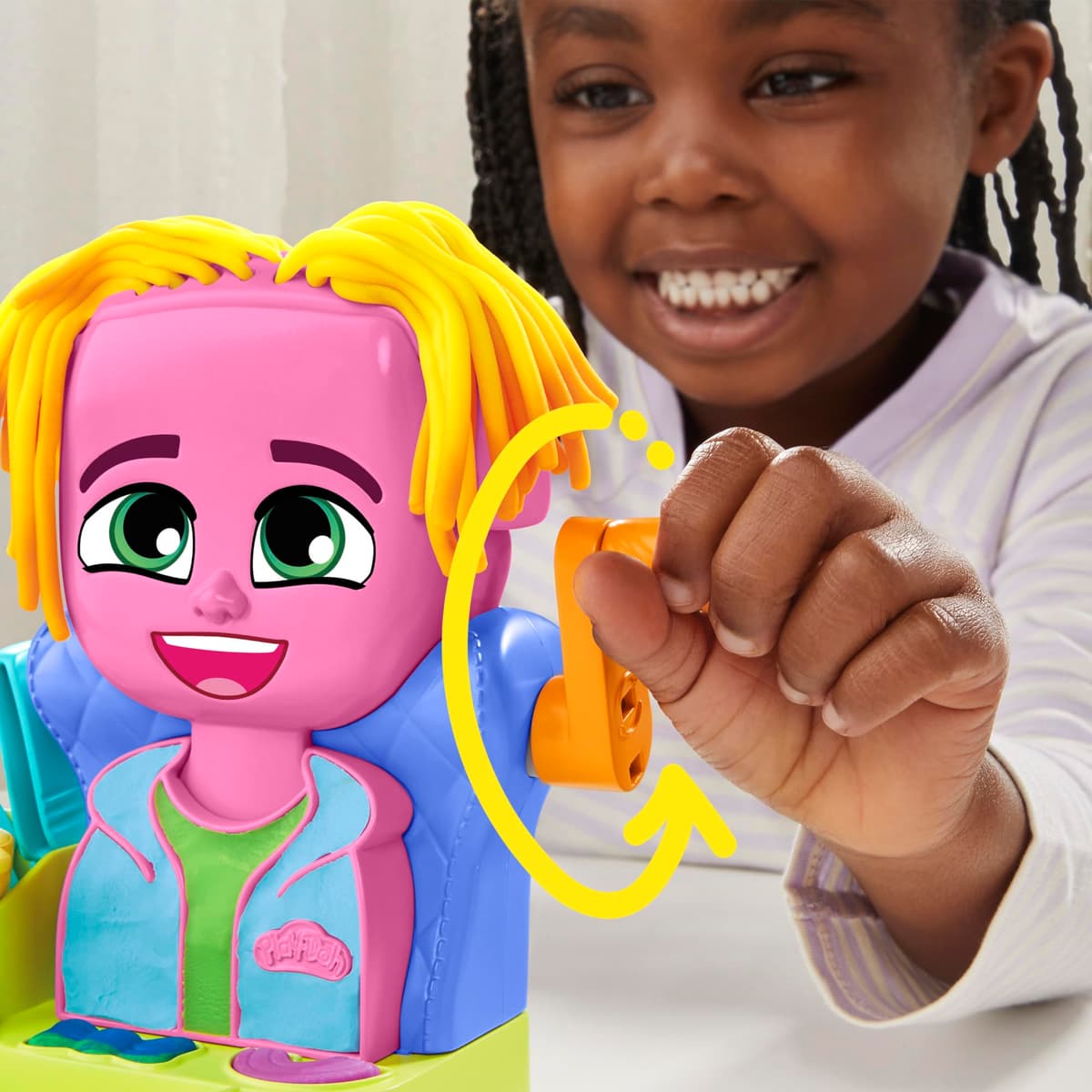 Play-Doh Hasbro Peluquería, Manualidades para Niñas y Niños a Partir de 3 Años, Set con Herramientas y 6 Botes de Plastilina de Colores, Regalo Creativo — view 3