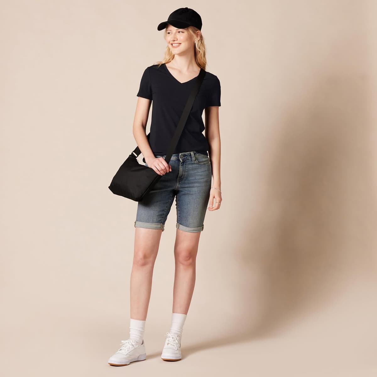Amazon Essentials Women's Regular-Fit Short-Sleeve T-Shirt (Crewneck and V-Neck Options), Multipacks V-Neck pack of 2 XXL Black — view 4