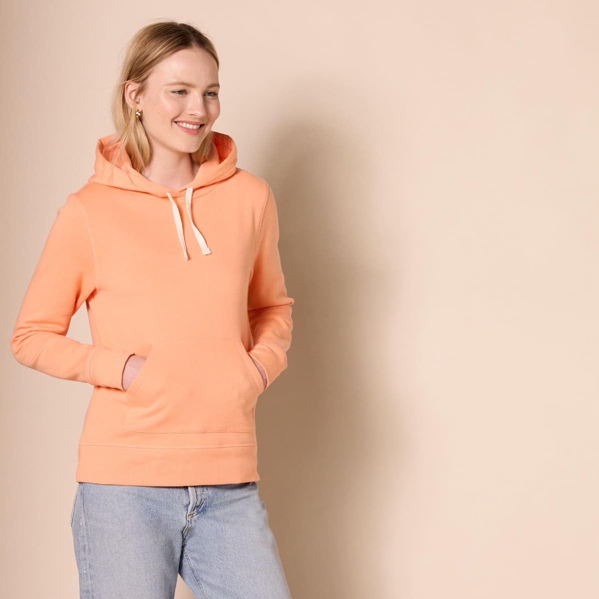 Amazon Essentials Mujer Sudadera con Capucha y Corte Regular de Felpa Francesa (Disponible En Tallas Grandes) — view 3