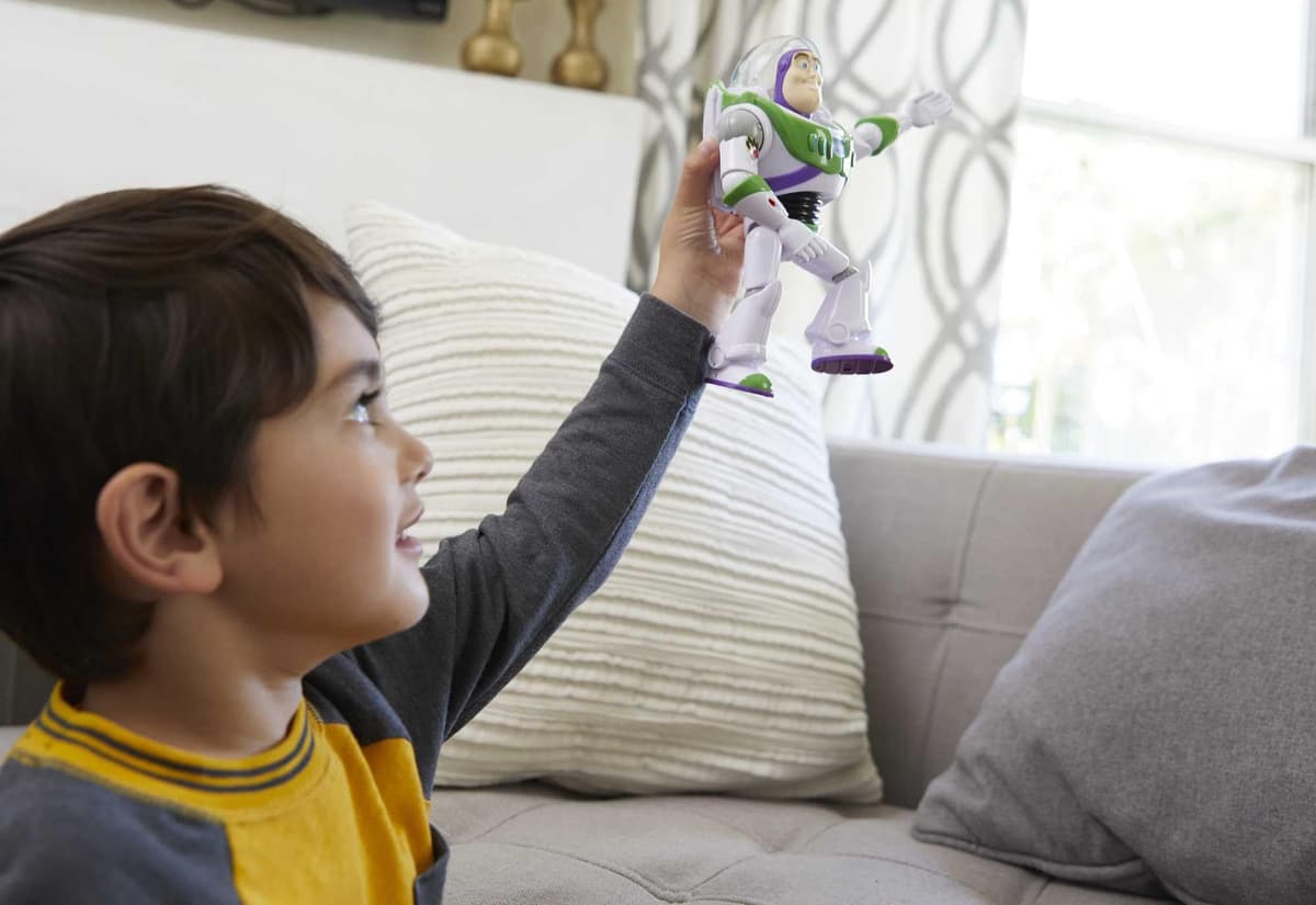 Mattel- Disney Toy Story 4-Figura básica Buzz Lightyear con Casco, Juguetes niños +3 años GGX30, Multicolor — view 2