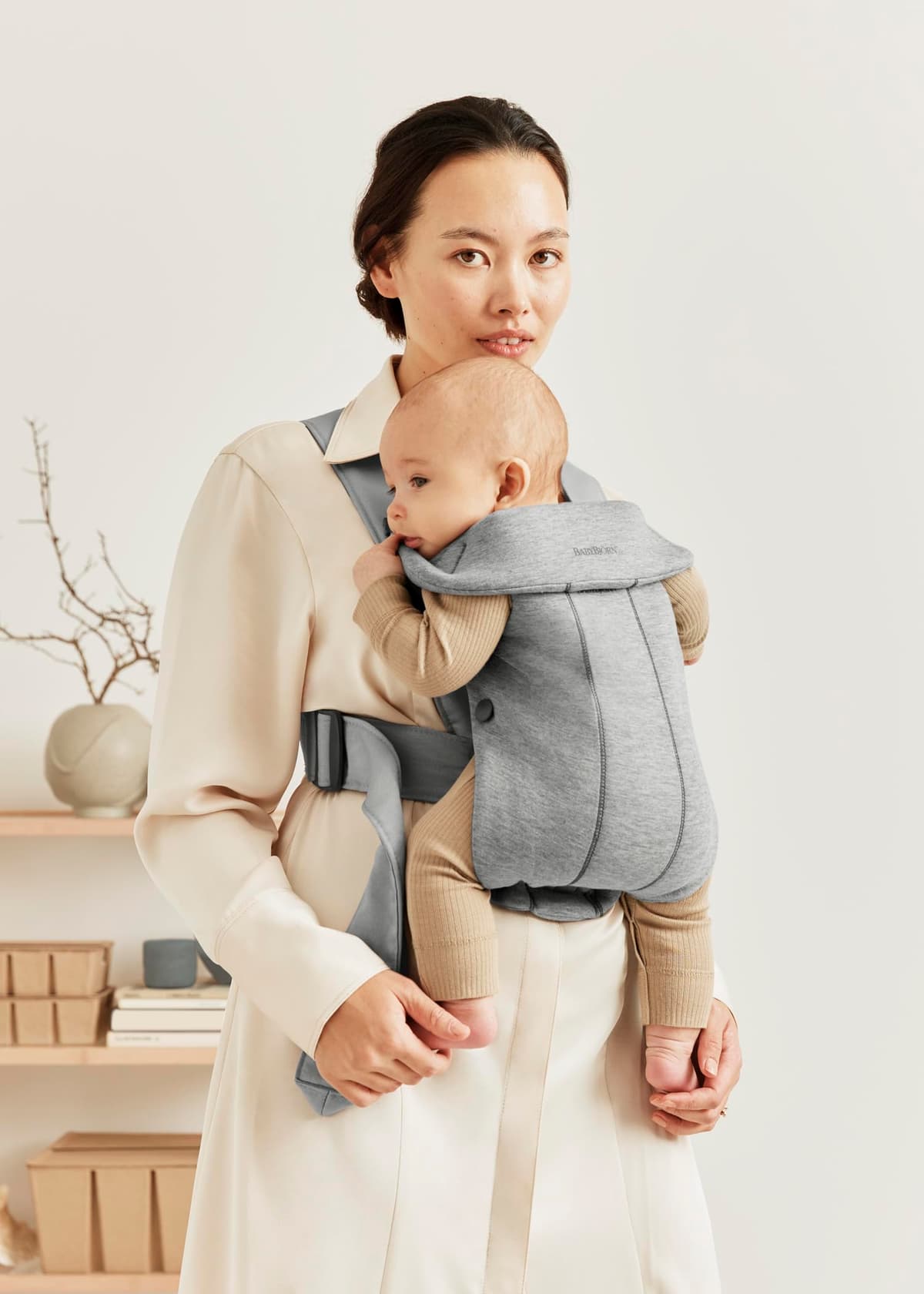 BABYBJÖRN Mochila Porta Bebé Mini, 3D Jersey, Gris Claro — view 5