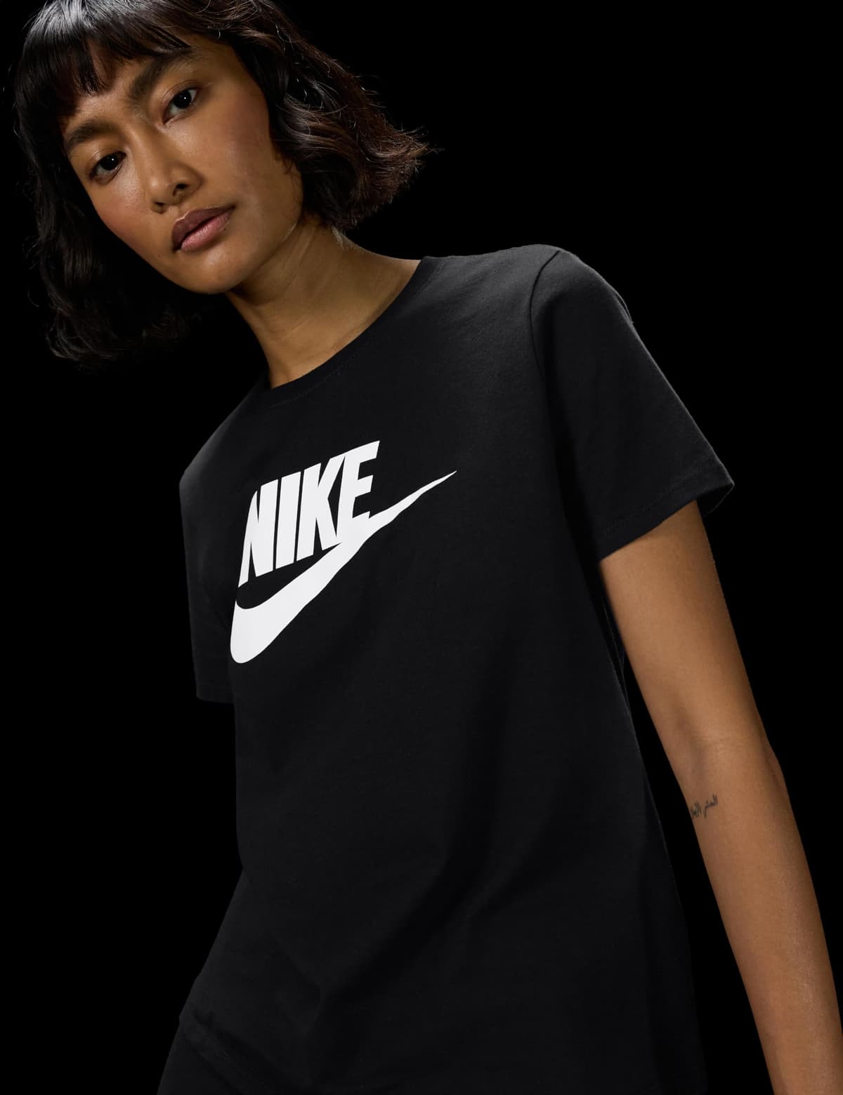 NIKE Sportswear Essential - Camiseta de Manga Corta Mujer — view 2