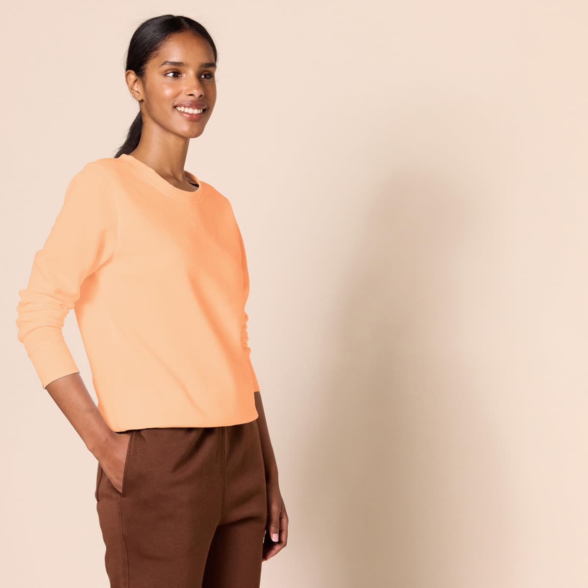 Amazon Essentials Mujer Sudadera con Cuello Redondo de Forro Polar (Disponible en Tallas Grandes) — view 120